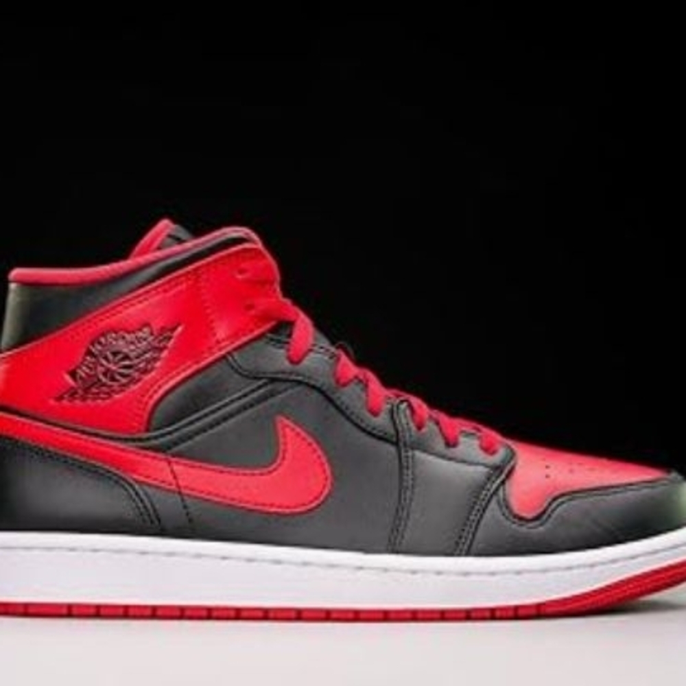 Nike Air Jordan 1 Mid Alternate Bred Men's Size 8.5